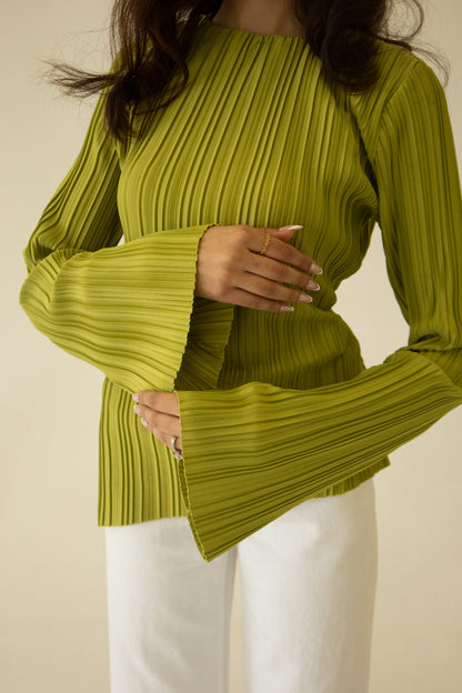 Modest summer Top